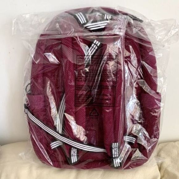 NWT Adidas VFA 2 Backpack Womens Red Maroon Padded Laptop Sleeve 2 Side Pockets - Picture 7 of 7